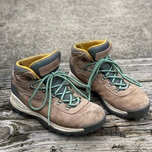 Columbia Tan and Yellow Hiking Boots